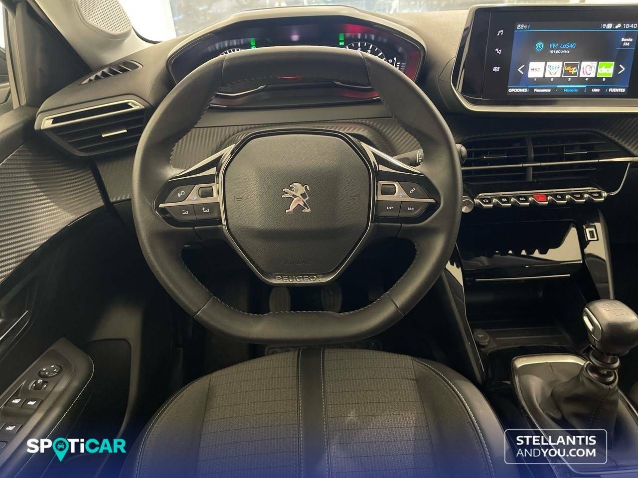 Foto Peugeot 208 23