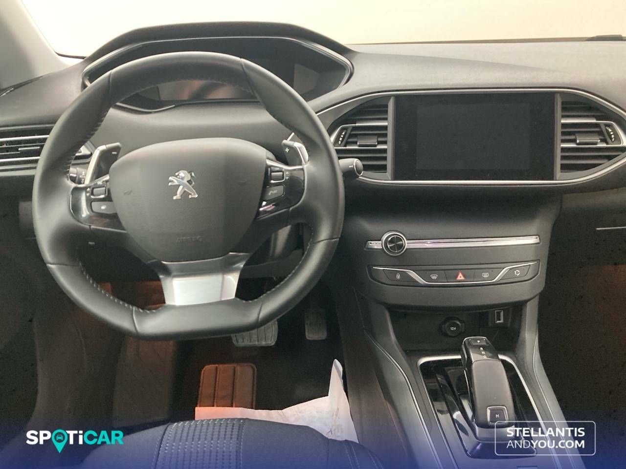Foto Peugeot 308 8