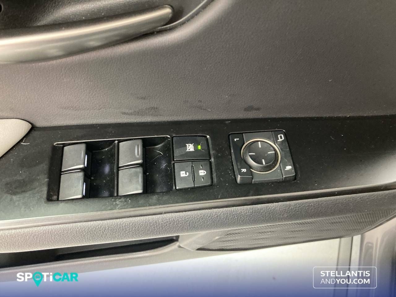 Foto Lexus UX 13