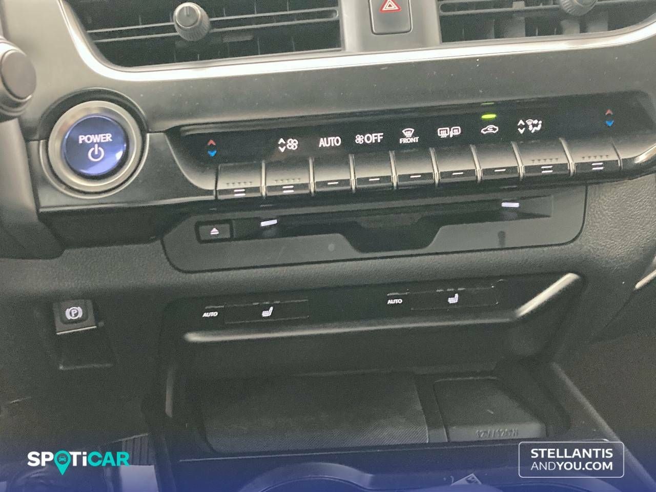 Foto Lexus UX 18