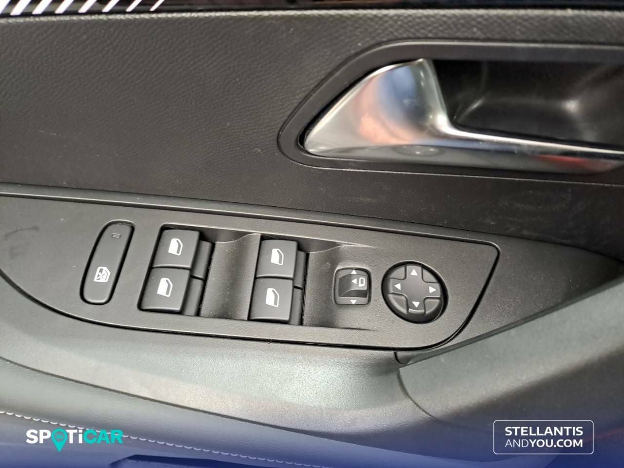 Foto Peugeot 2008 12