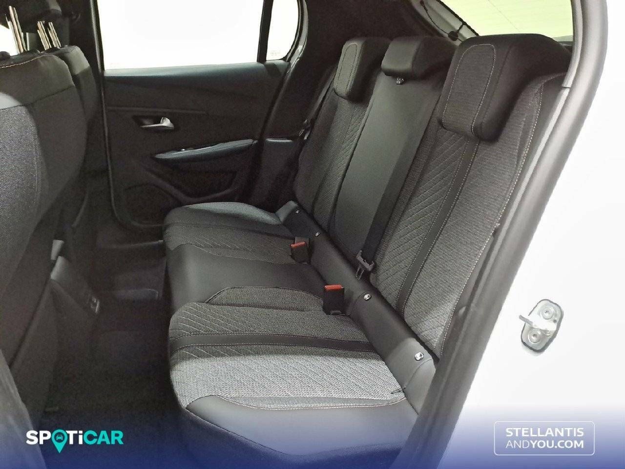 Foto Peugeot 208 10