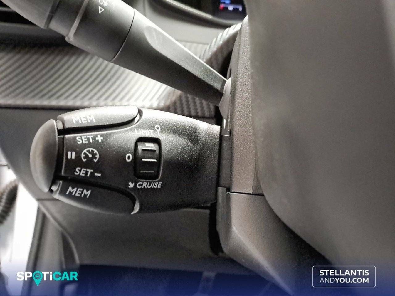 Foto Peugeot 208 14