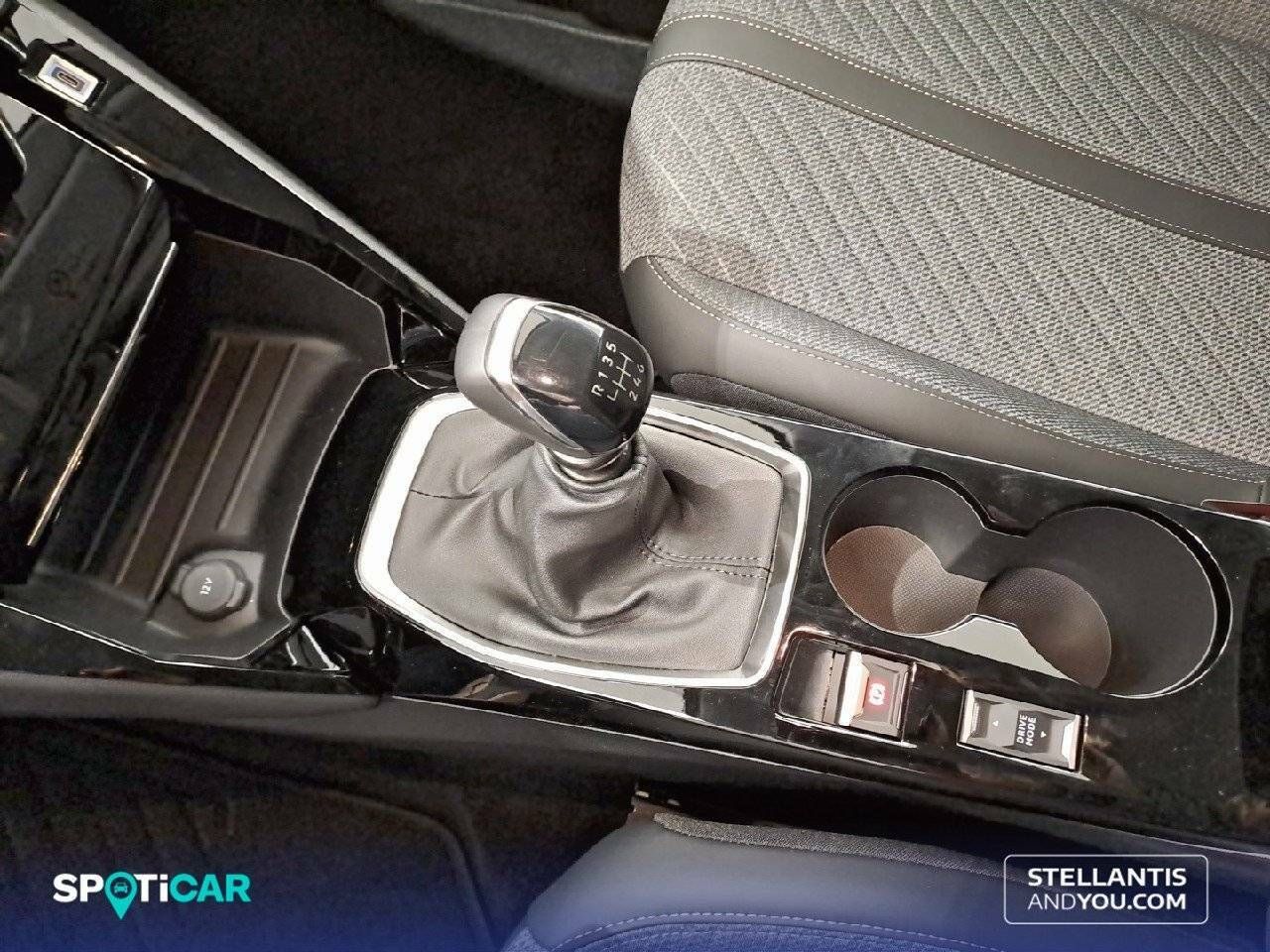 Foto Peugeot 208 22