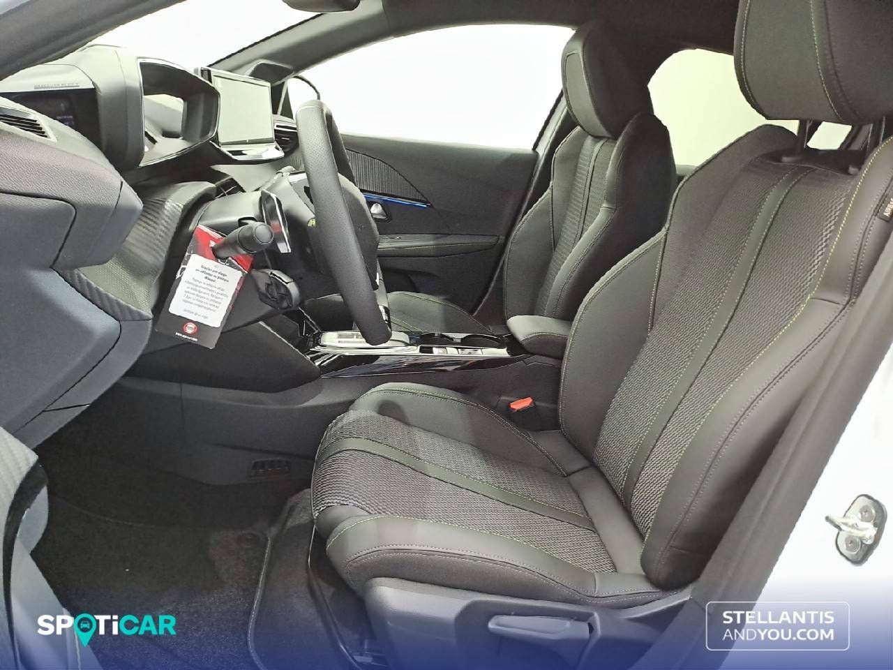 Foto Peugeot 208 9