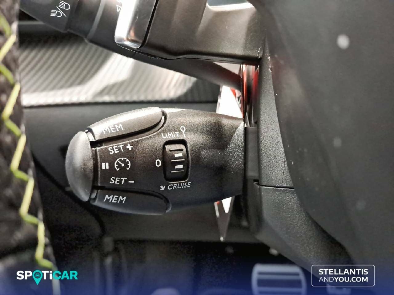 Foto Peugeot 208 16