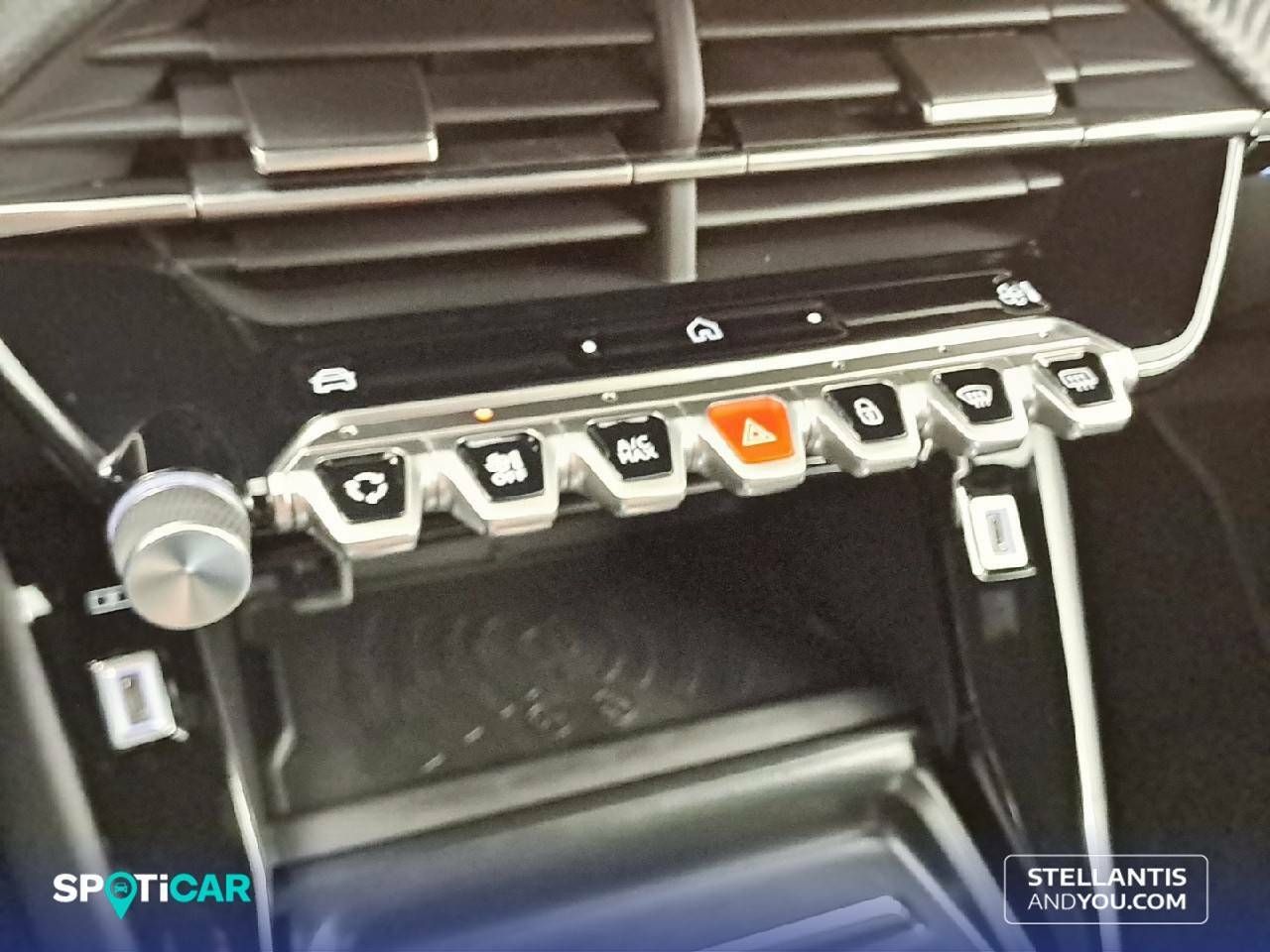 Foto Peugeot 208 21