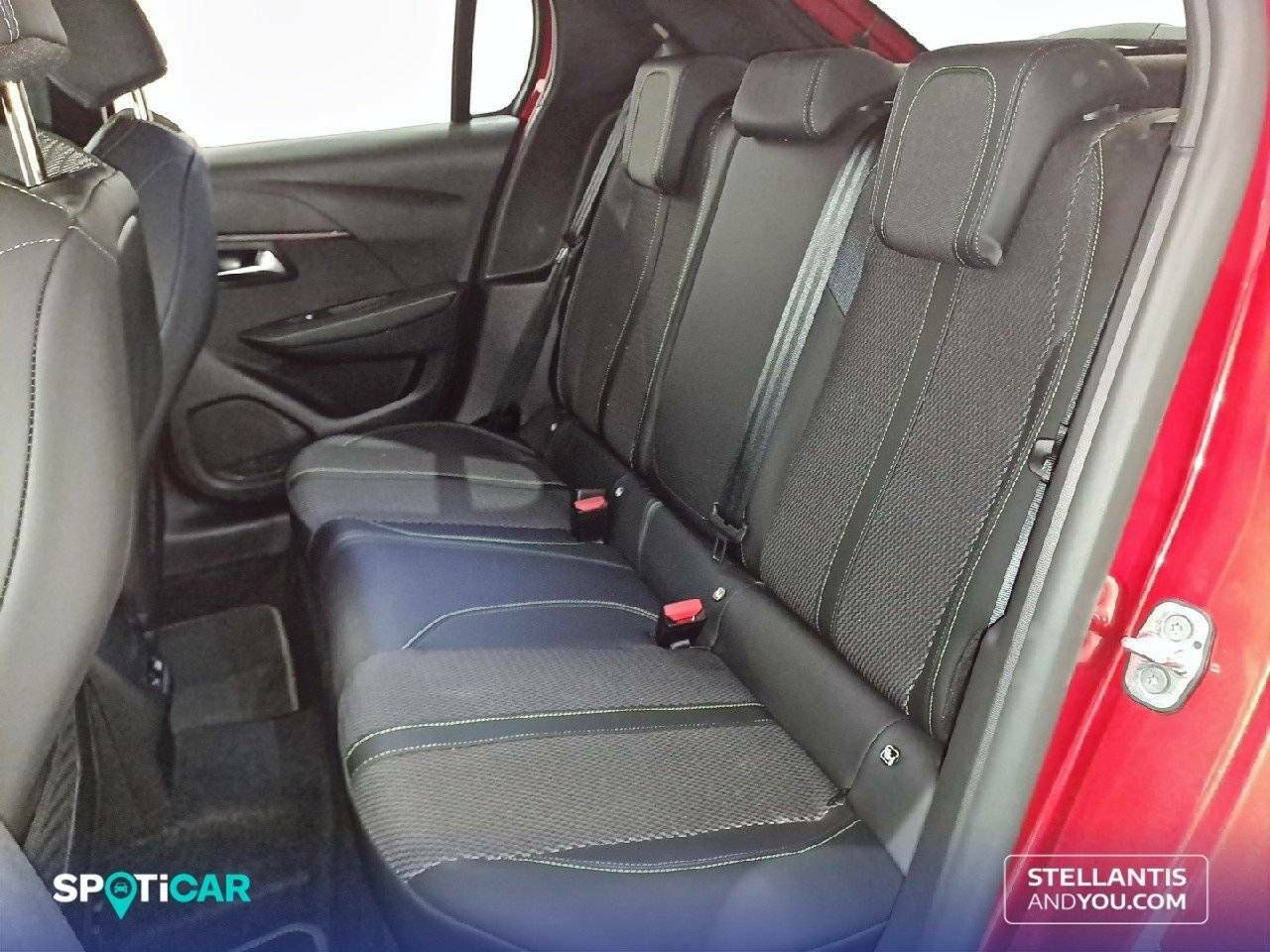 Foto Peugeot 208 10