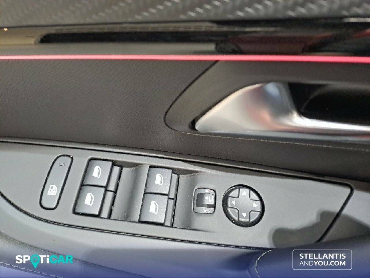 Foto Peugeot 208 12