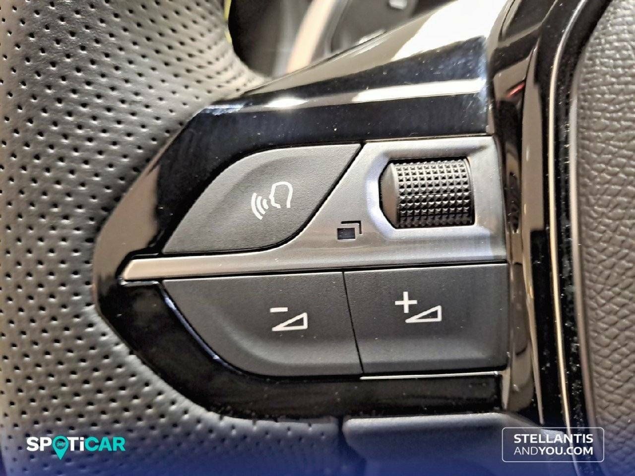 Foto Peugeot 208 15