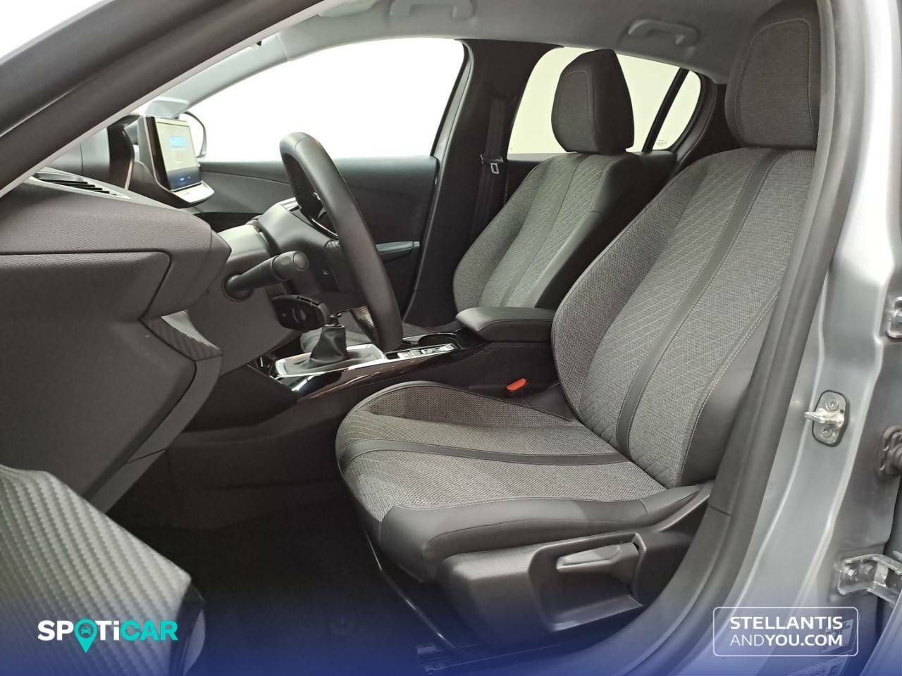 Foto Peugeot 208 9