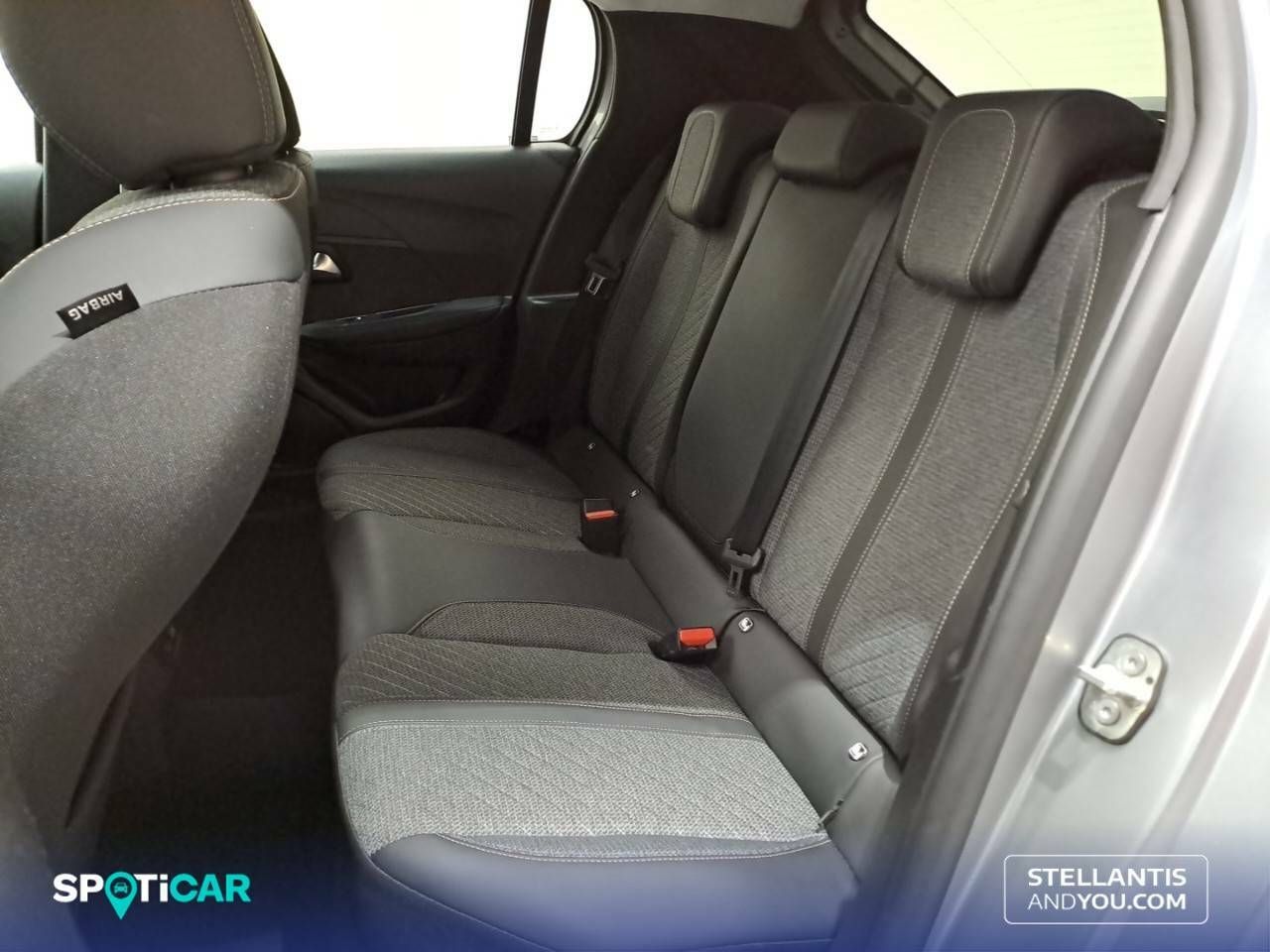 Foto Peugeot 208 10
