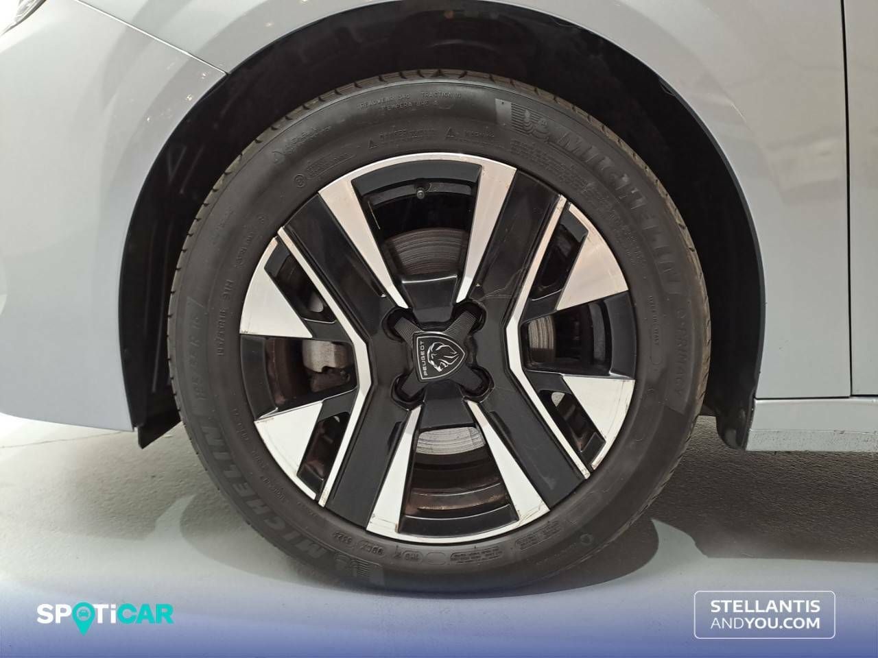 Foto Peugeot 208 11