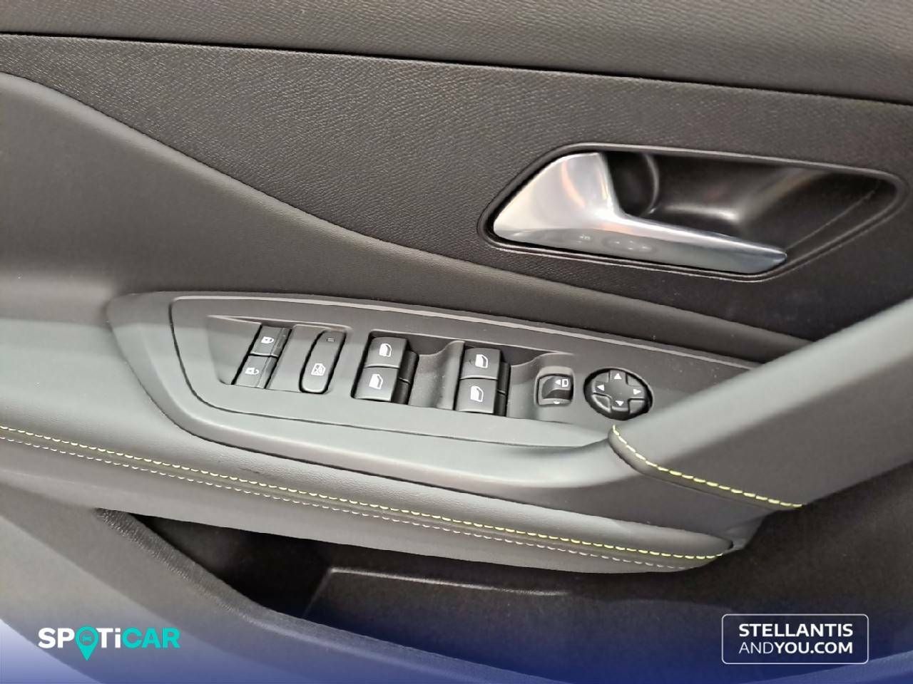 Foto Peugeot 408 15