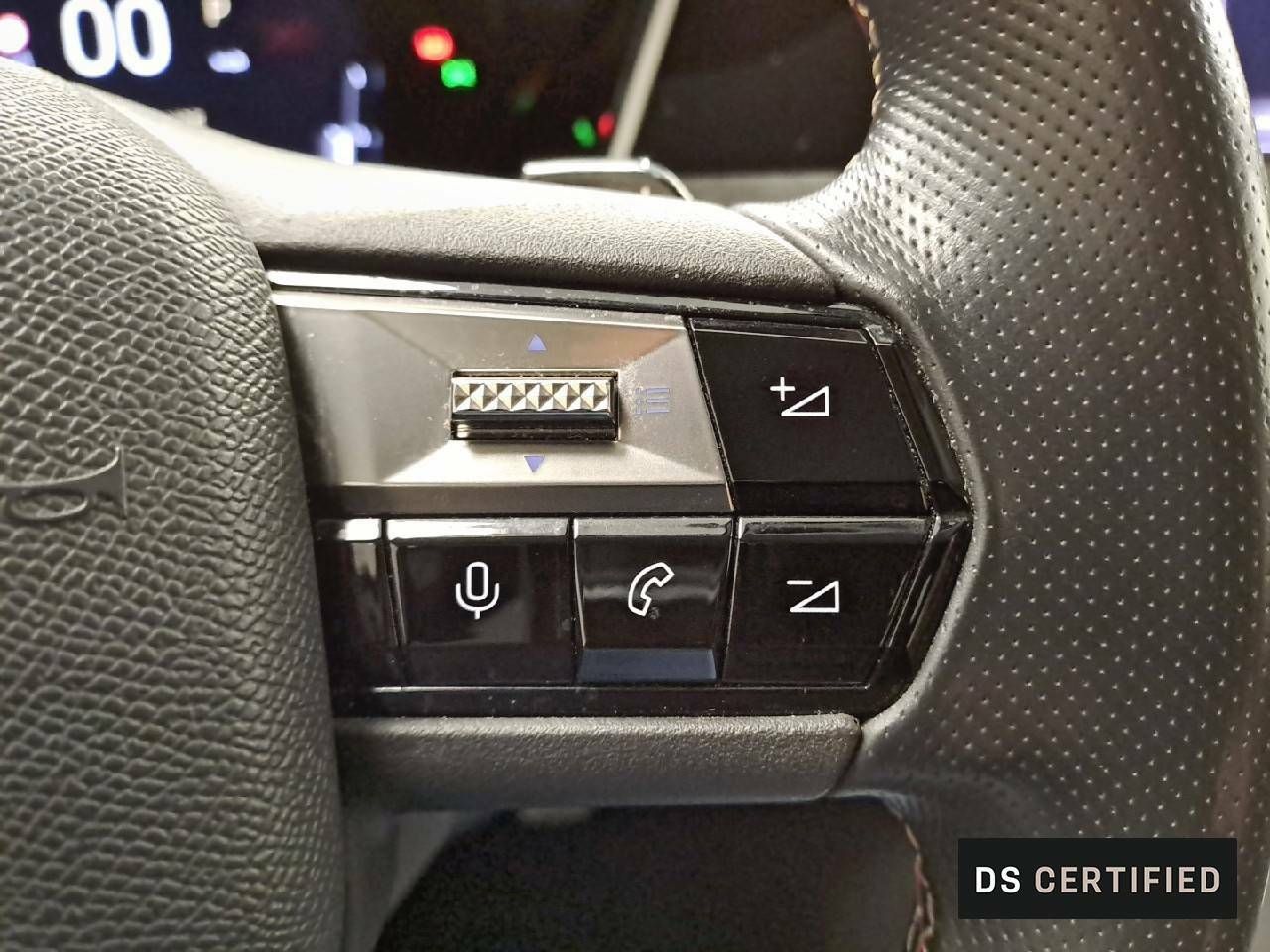 Foto DS Automobiles DS 4 17