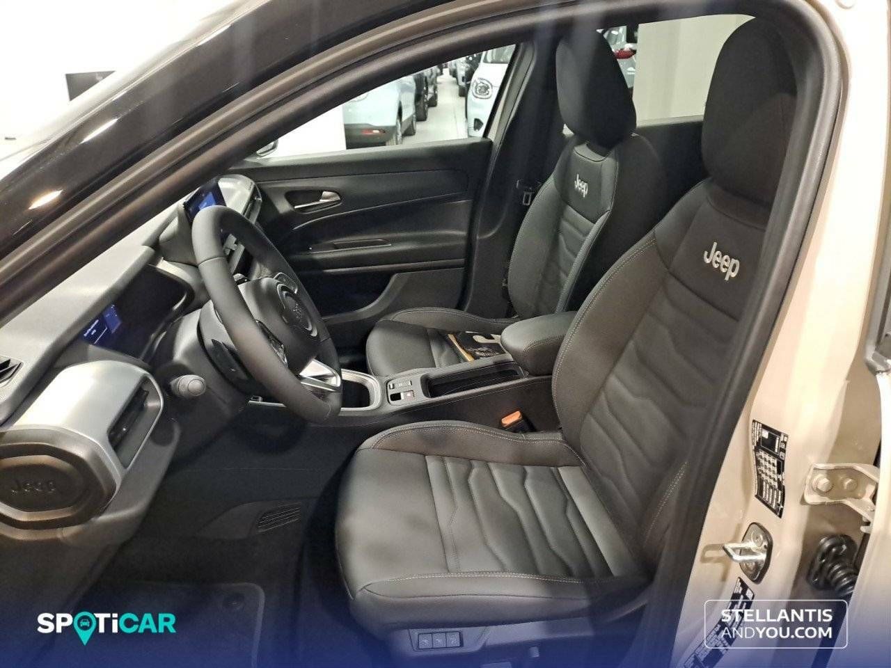 Foto Jeep Avenger 12