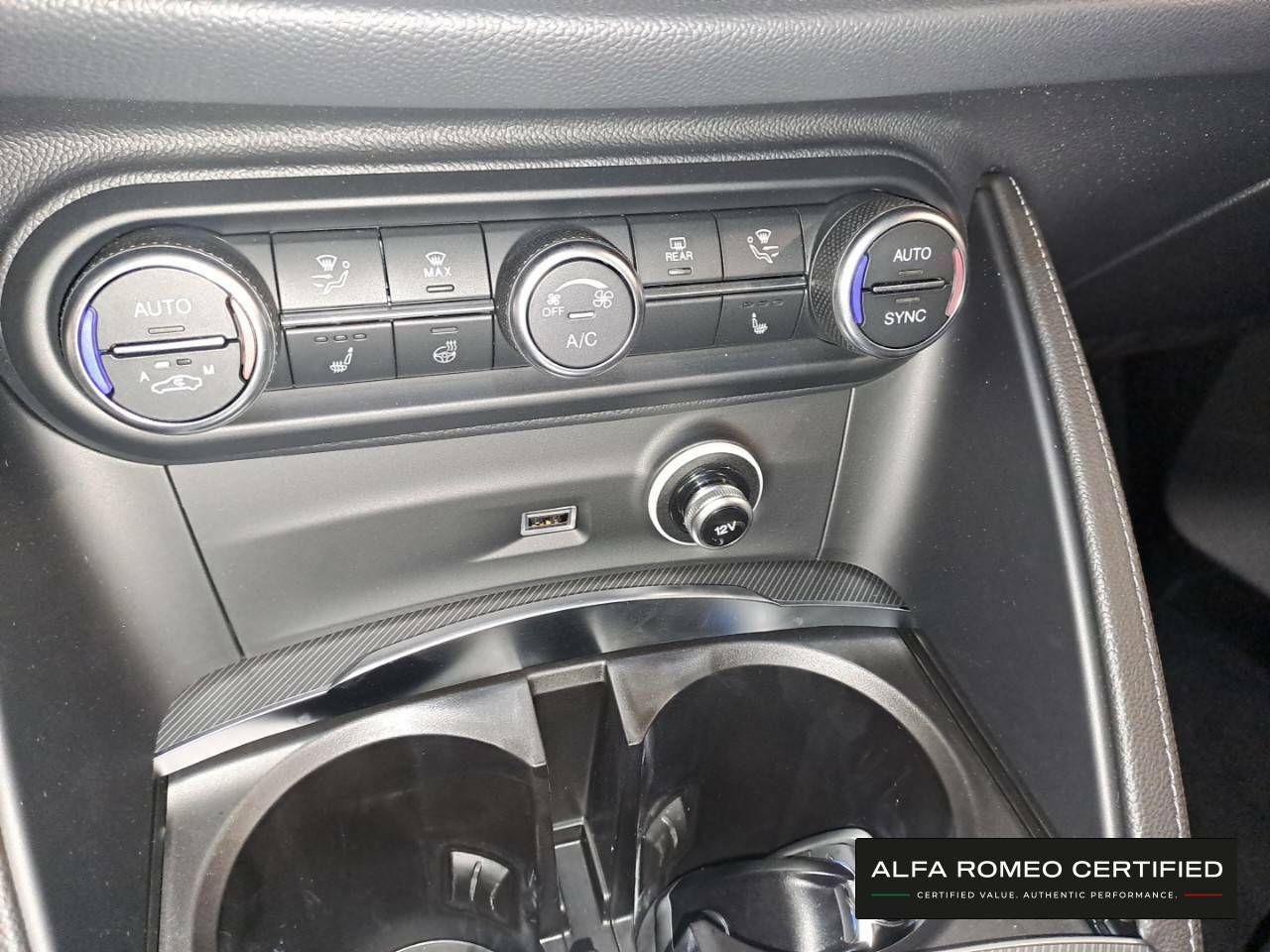 Foto Alfa Romeo Stelvio 13