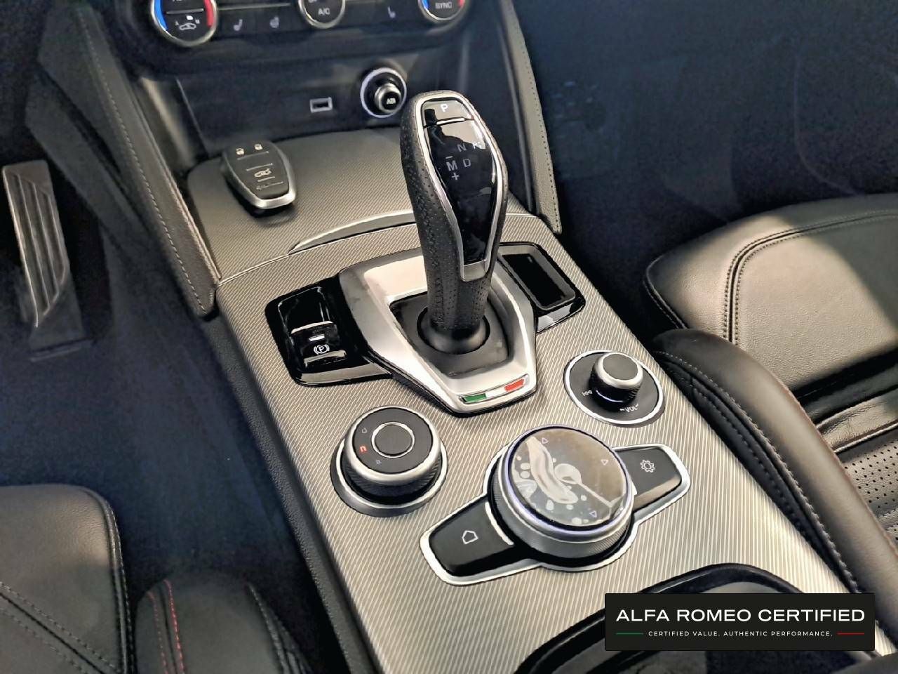 Foto Alfa Romeo Stelvio 12