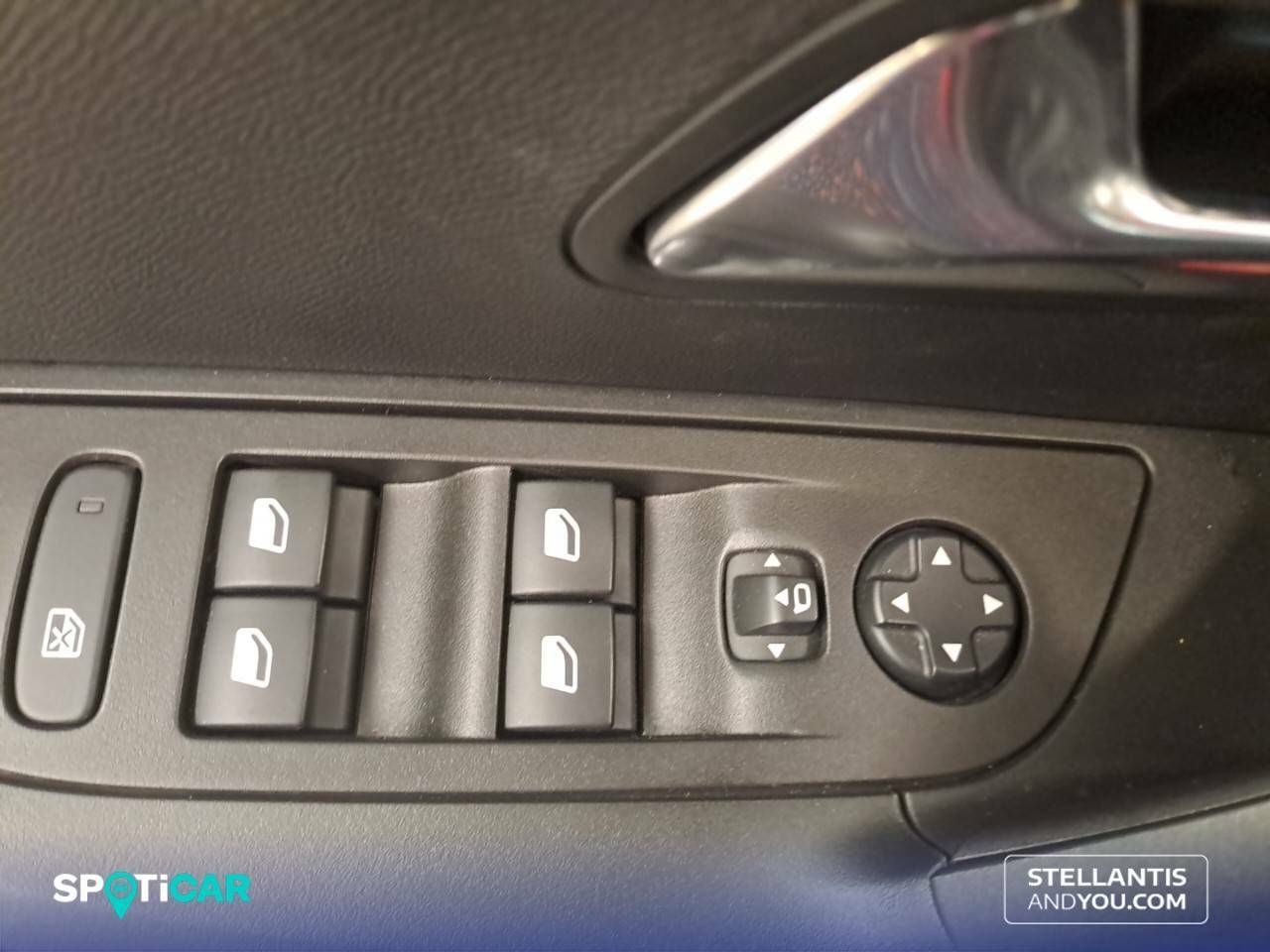 Foto Peugeot 2008 12
