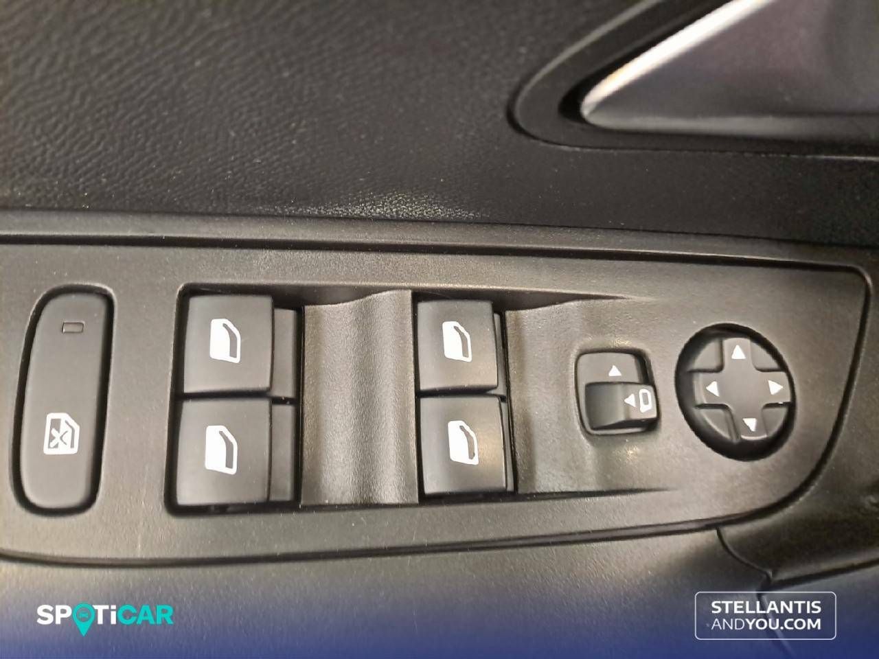 Foto Peugeot 2008 12