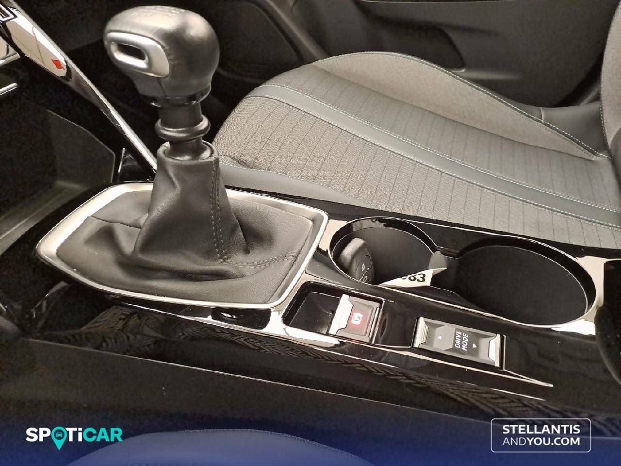 Foto Peugeot 2008 23