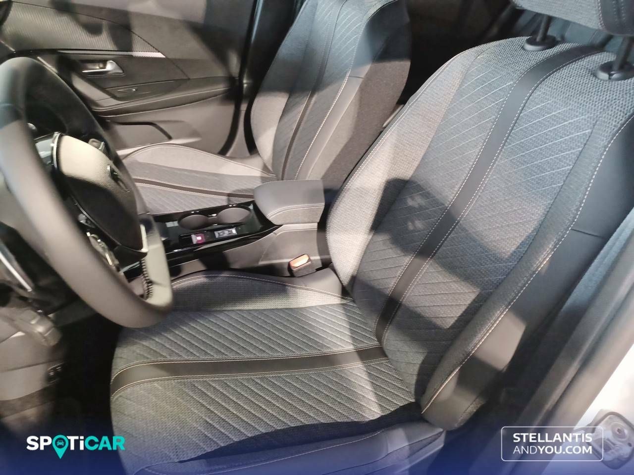Foto Peugeot 2008 9