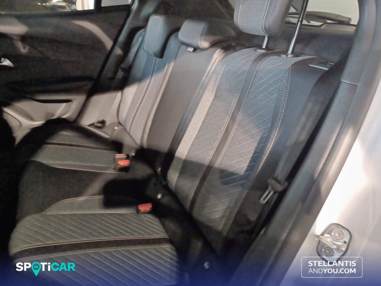 Foto Peugeot 2008 10