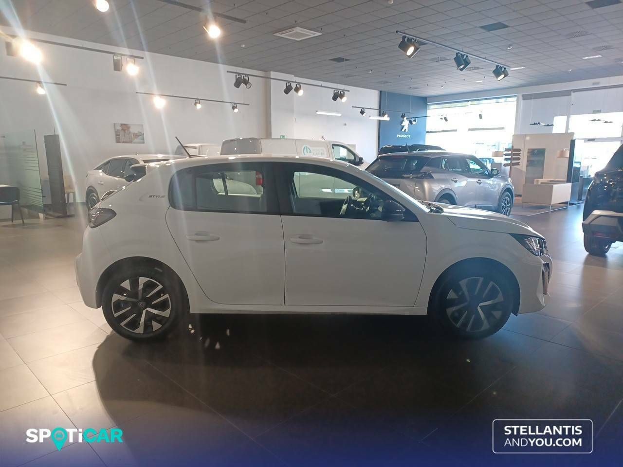 Foto Peugeot 208 4