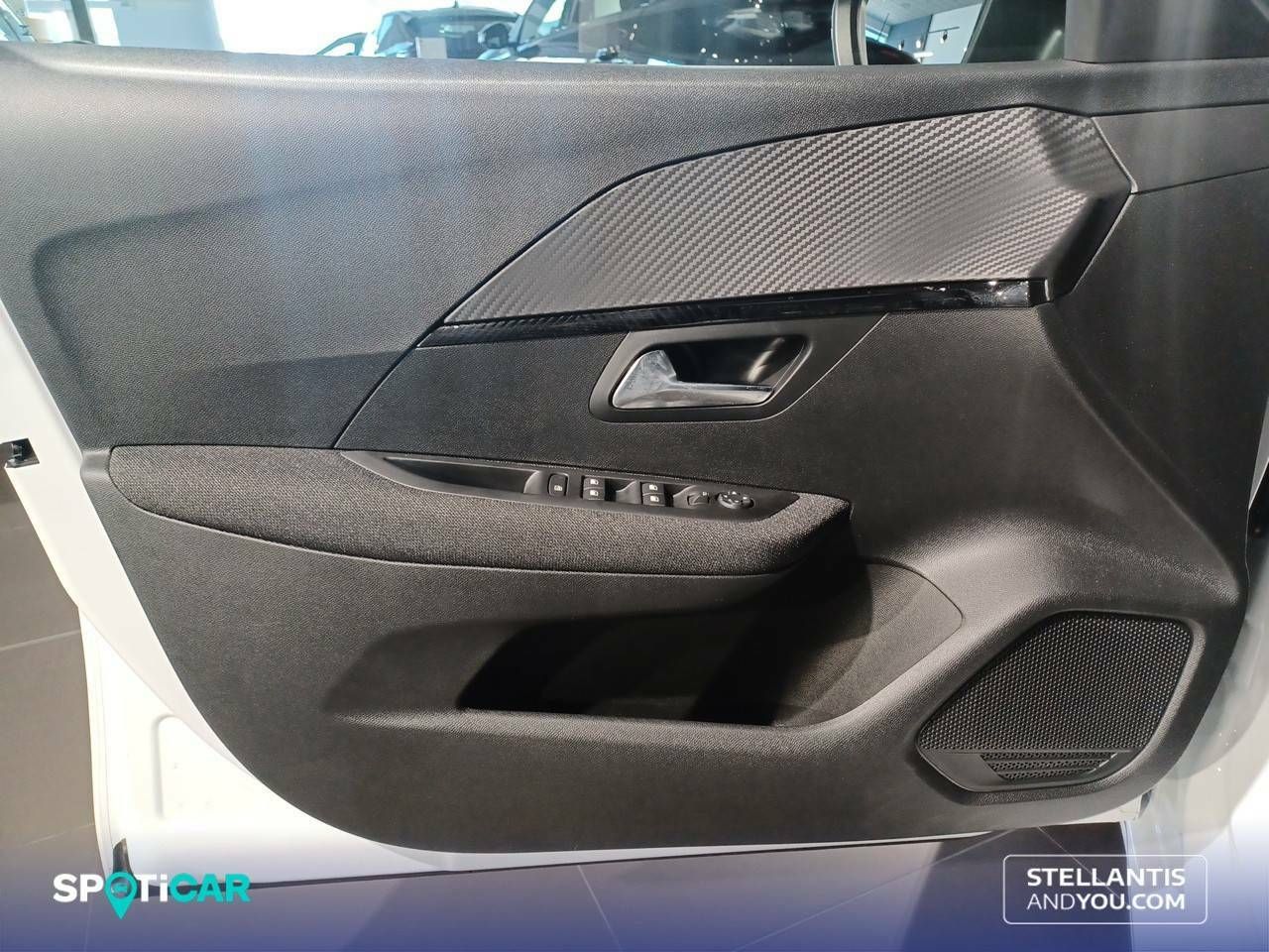 Foto Peugeot 208 17