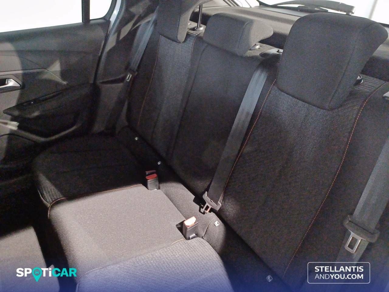 Foto Peugeot 208 10