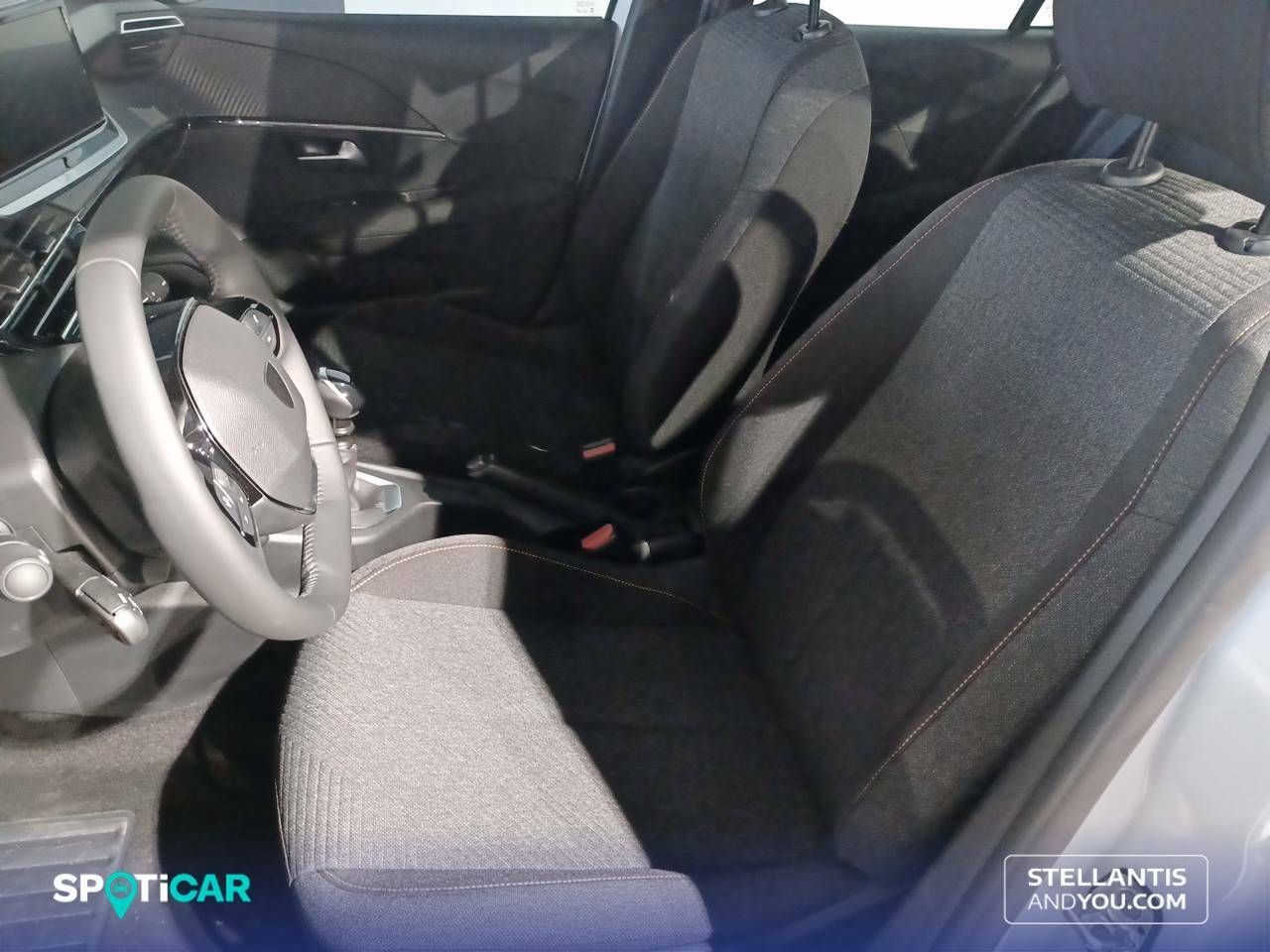 Foto Peugeot 208 9