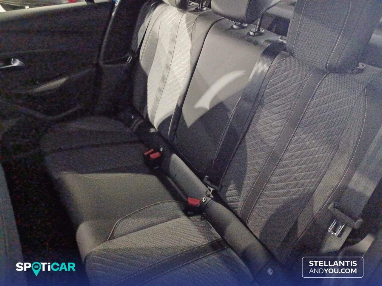 Foto Peugeot 208 10