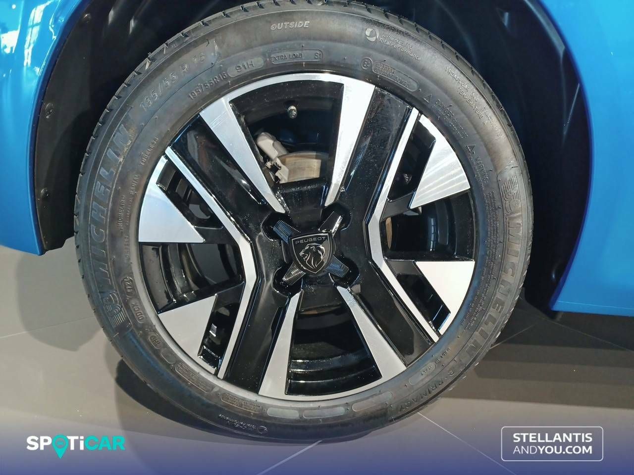 Foto Peugeot 208 11