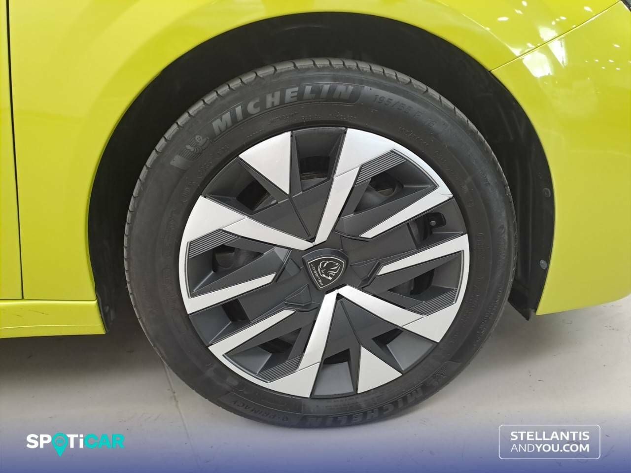 Foto Peugeot 208 11