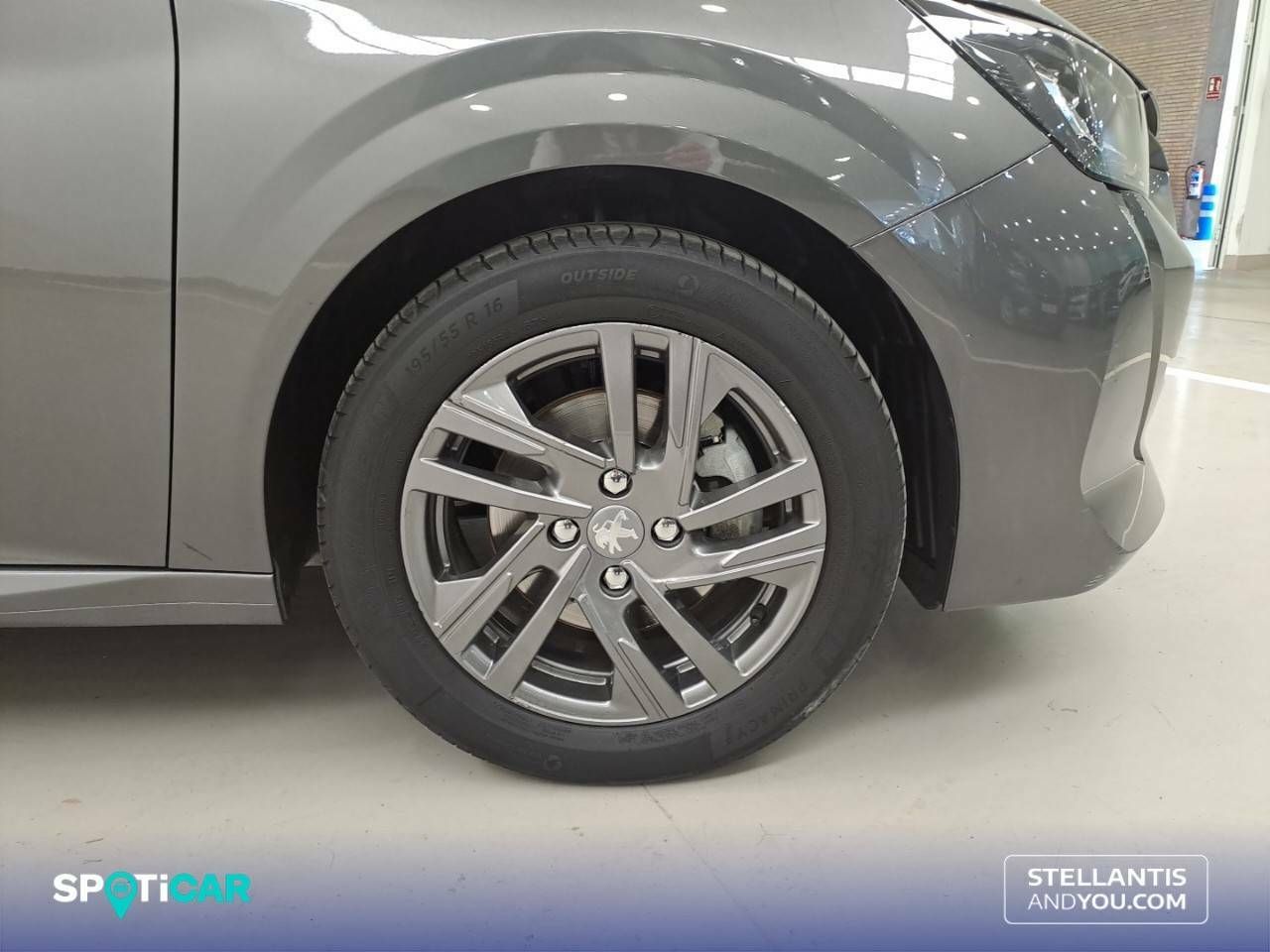 Foto Peugeot 208 11
