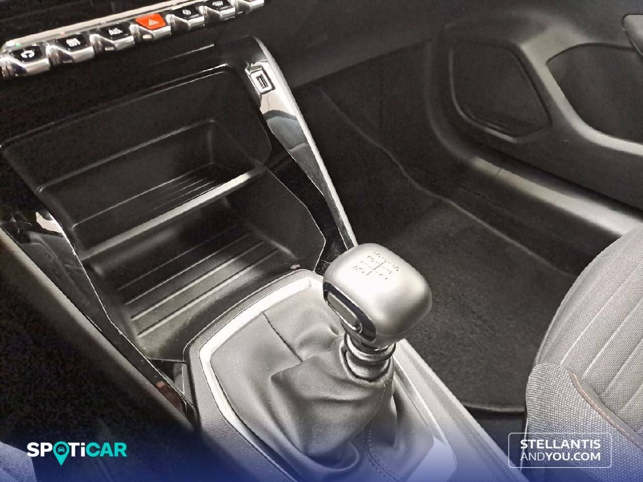 Foto Peugeot 208 22