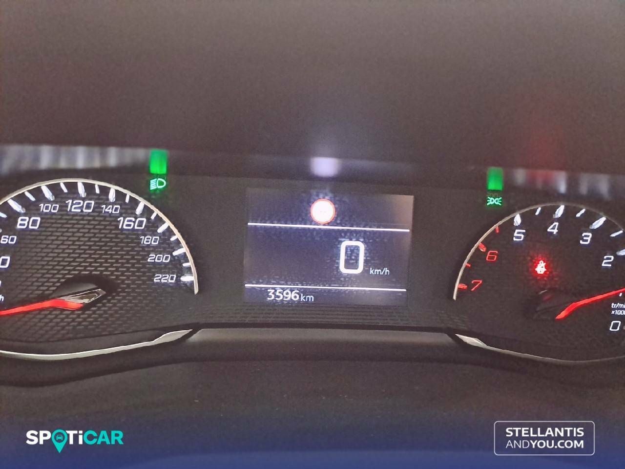 Foto Peugeot 208 14