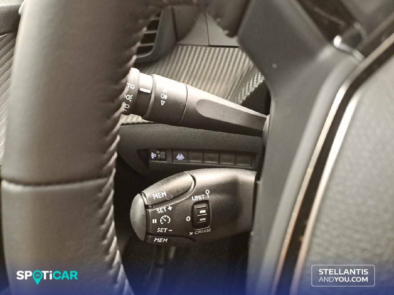 Foto Peugeot 208 15