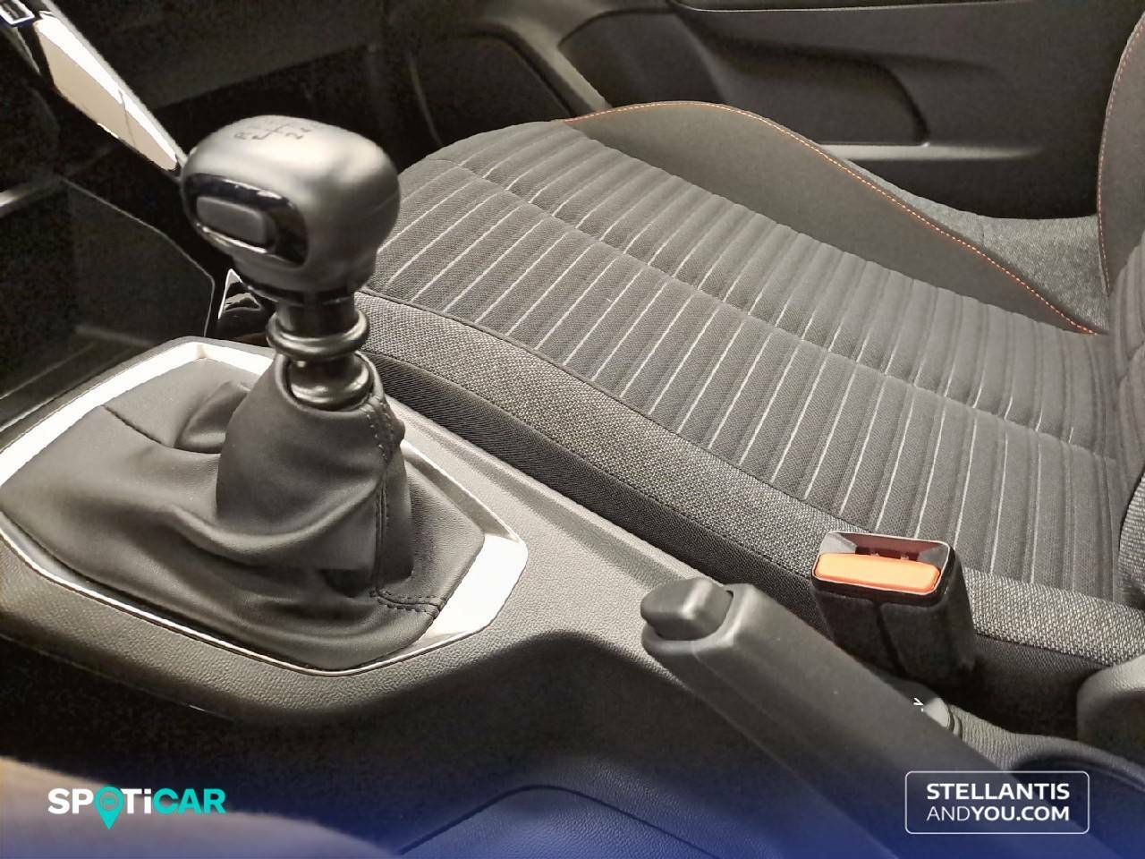Foto Peugeot 208 22