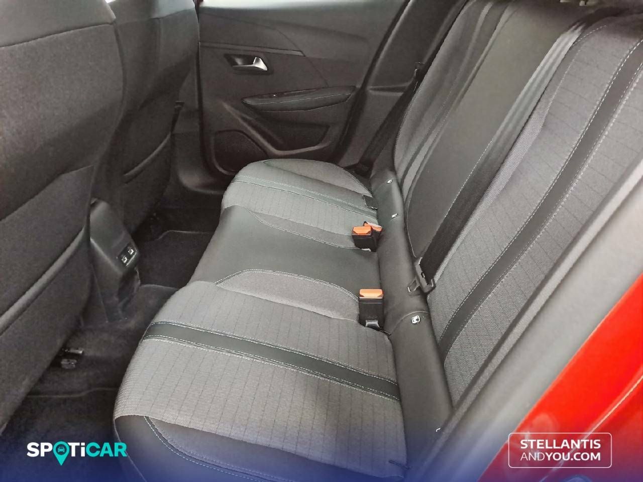 Foto Peugeot 208 10
