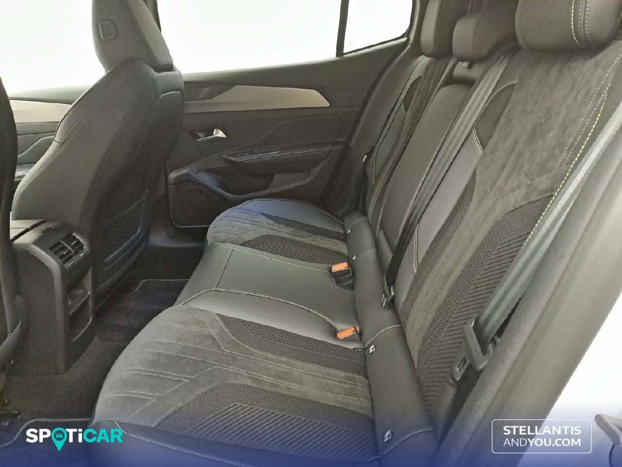 Foto Peugeot 408 10