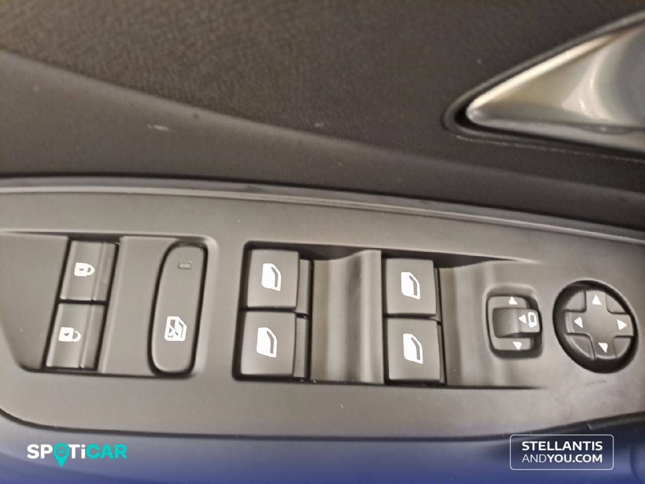 Foto Peugeot 408 13