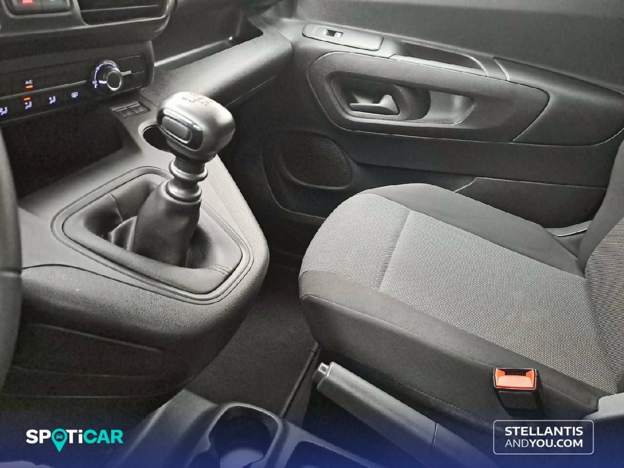 Foto Peugeot Rifter 19