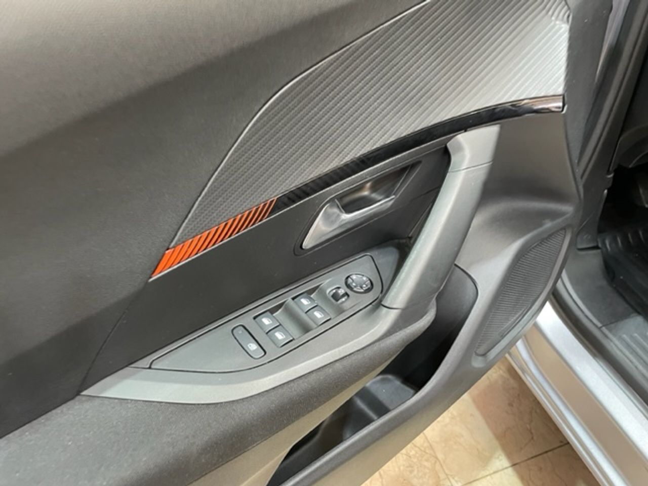 Foto Peugeot 2008 8