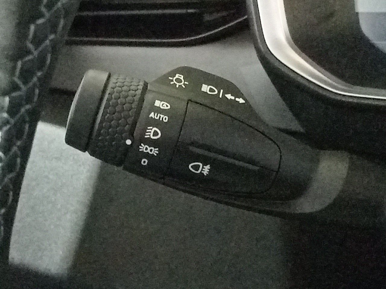Foto LYNK&CO 01 20