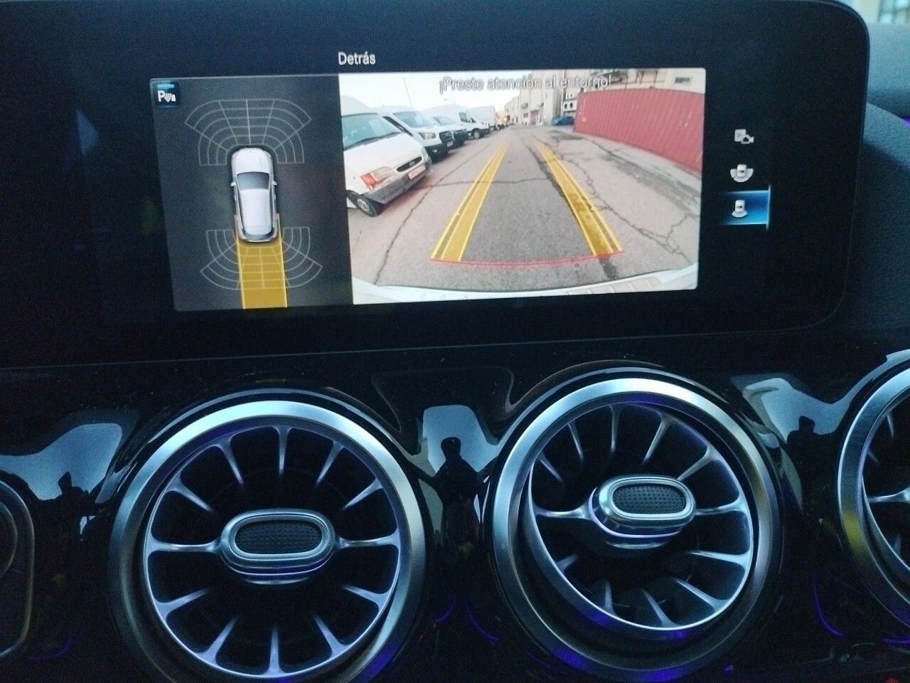 Foto Mercedes-Benz Clase GLA 17