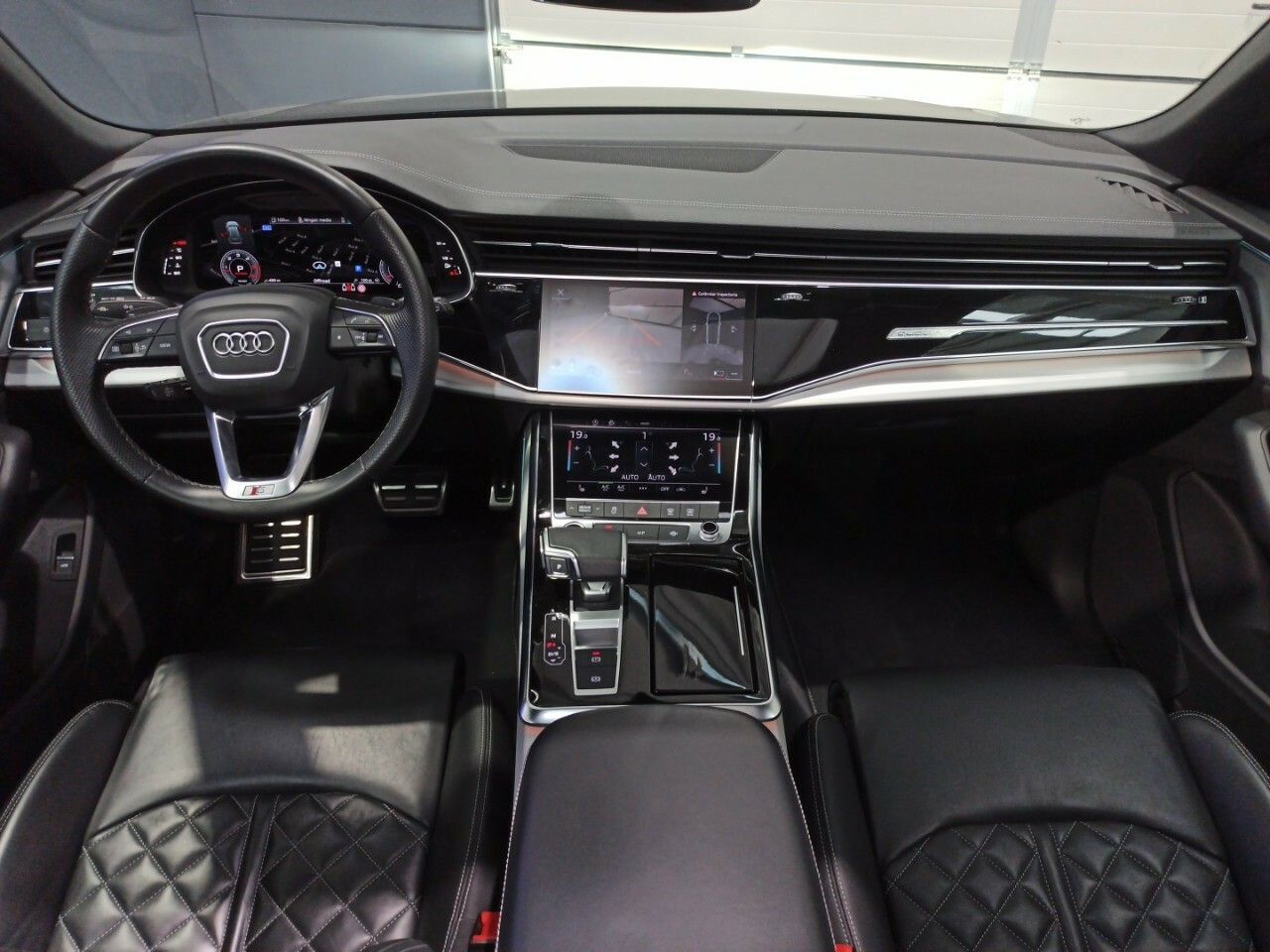 Foto Audi Q8 7