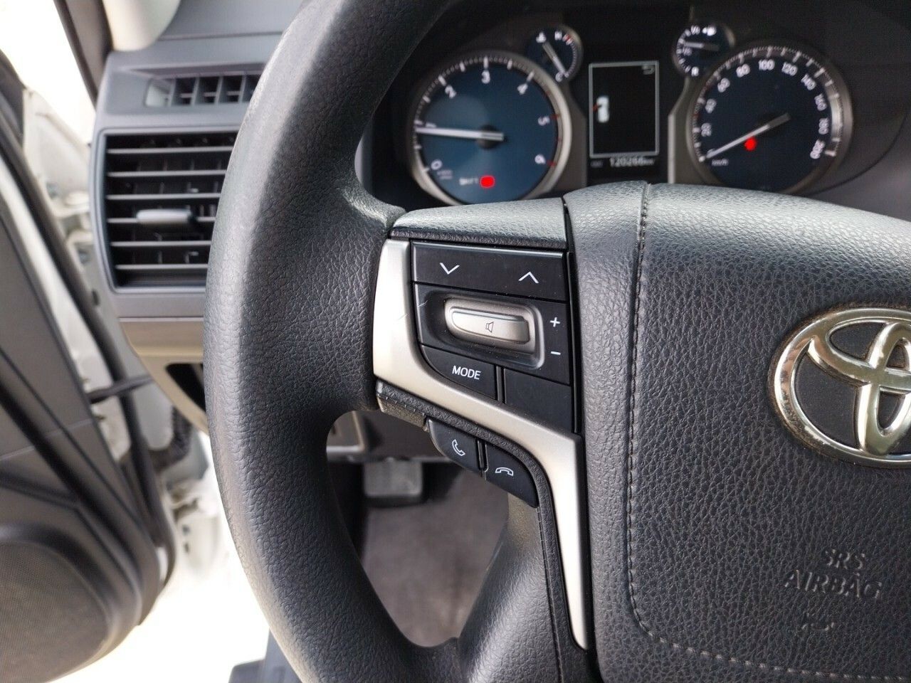 Foto Toyota Land Cruiser 12