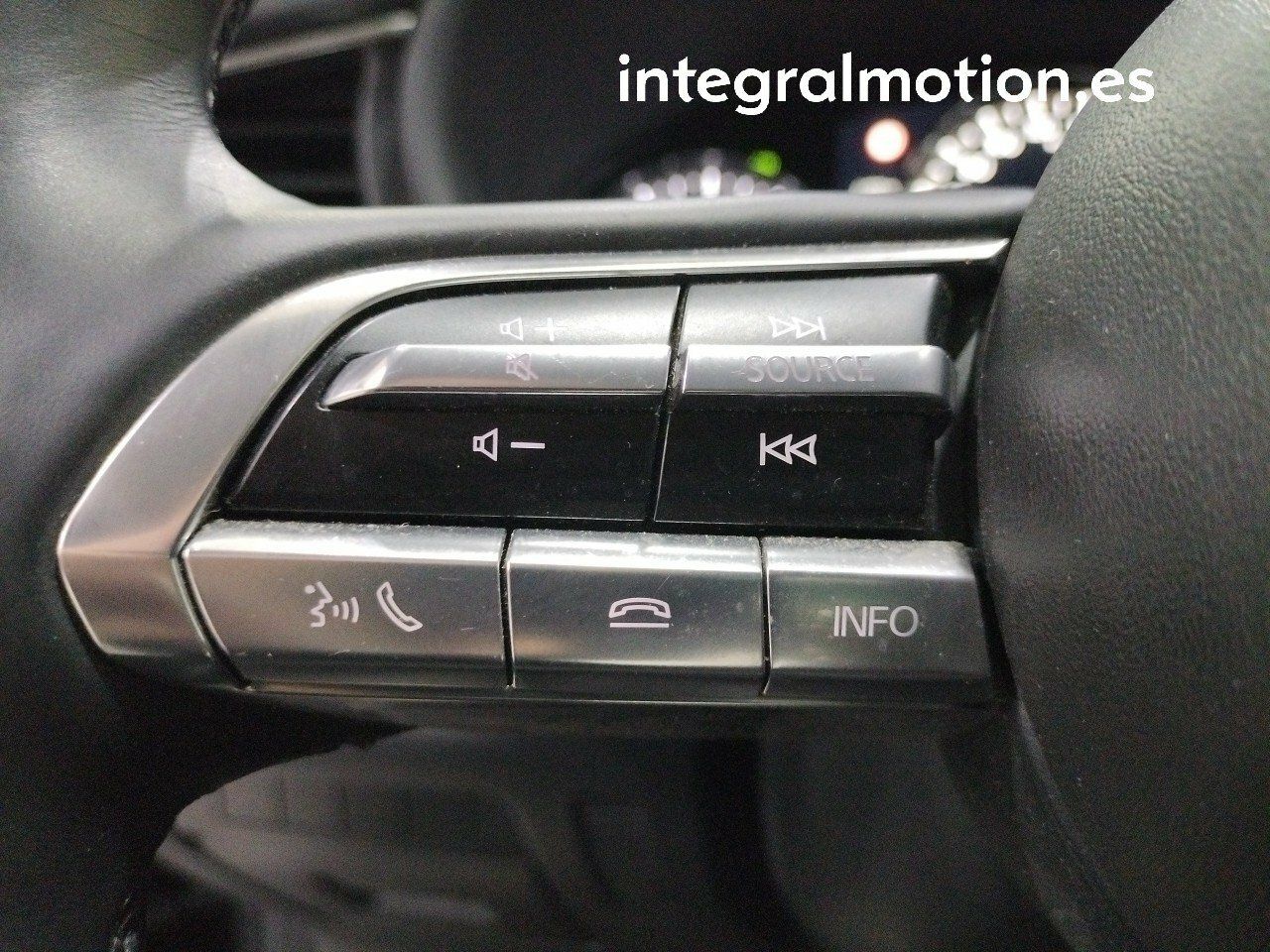 Foto Mazda CX-30 12