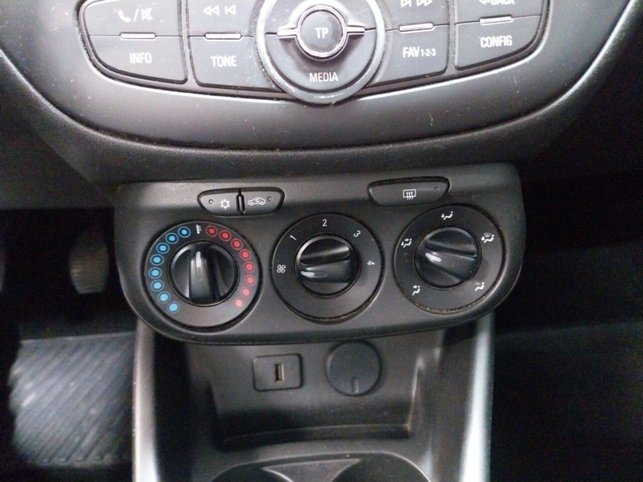 Foto Opel Corsa 17